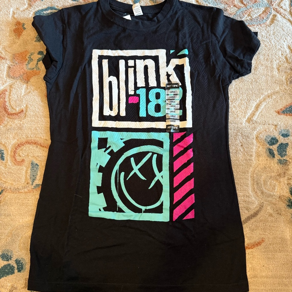 Blink-182 Logo Large T-Shirt -- NEVER WORN